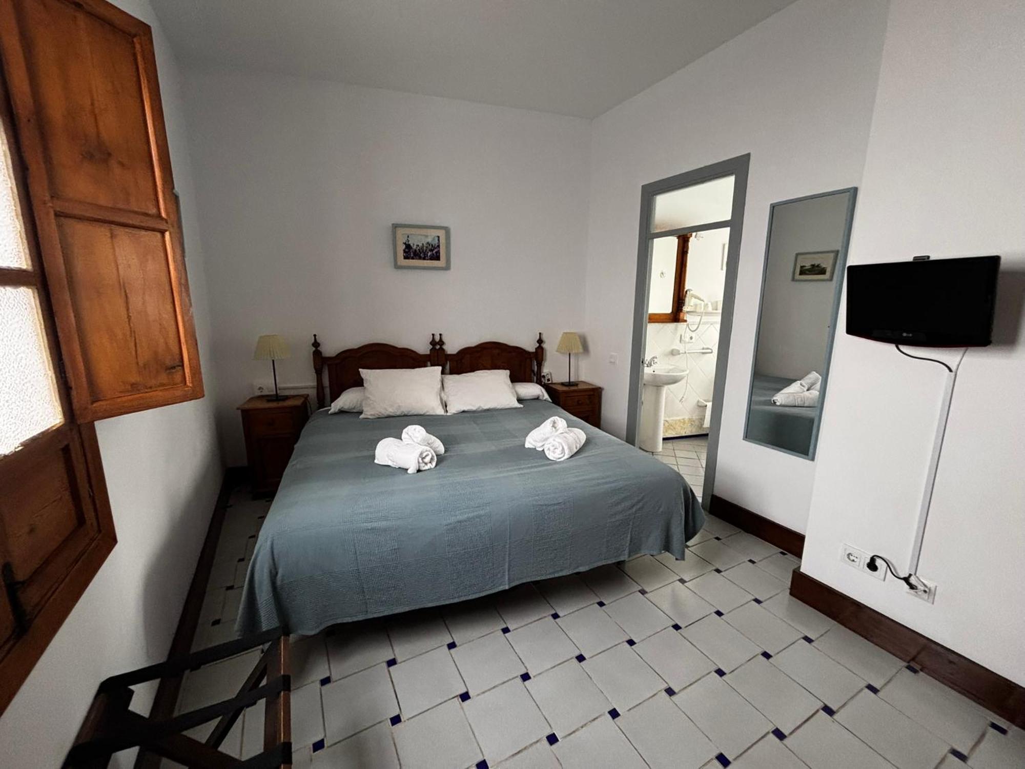 Hotel Entreolivos El Pedroso Luaran gambar