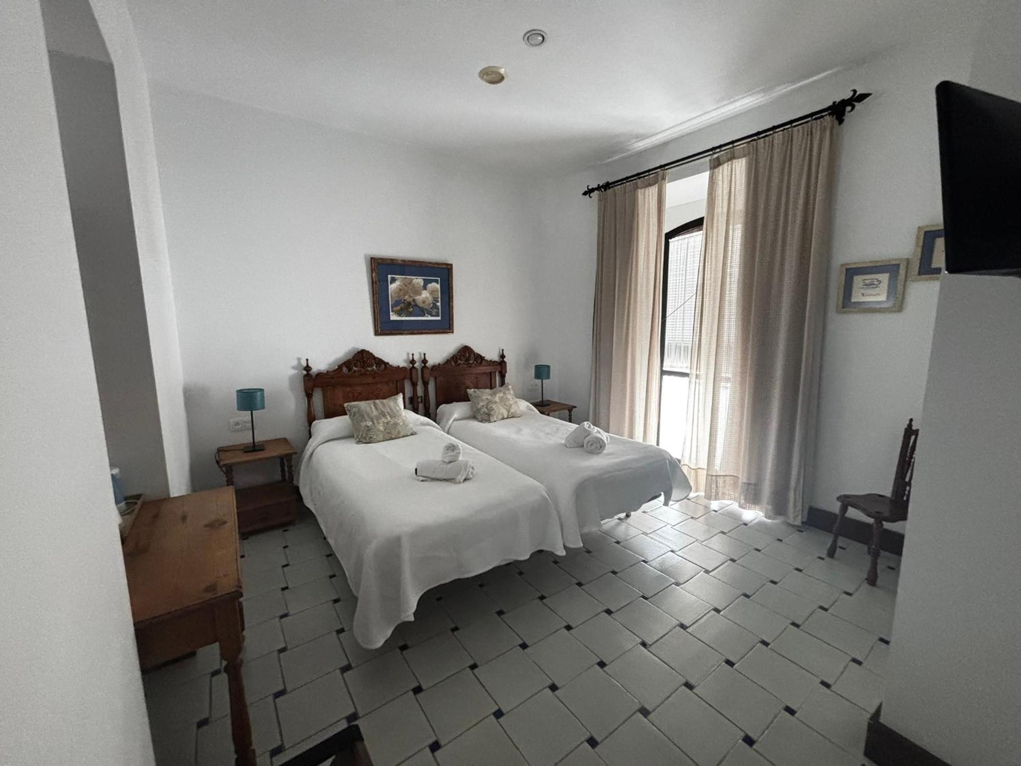 Hotel Entreolivos El Pedroso Luaran gambar
