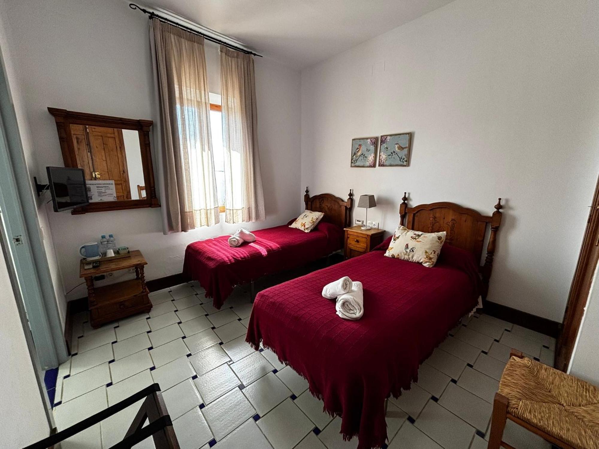 Hotel Entreolivos El Pedroso Luaran gambar