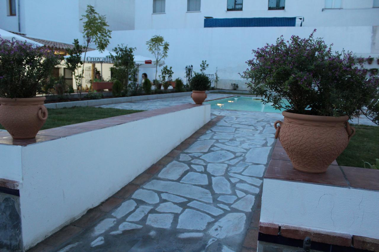 Hotel Entreolivos El Pedroso Luaran gambar