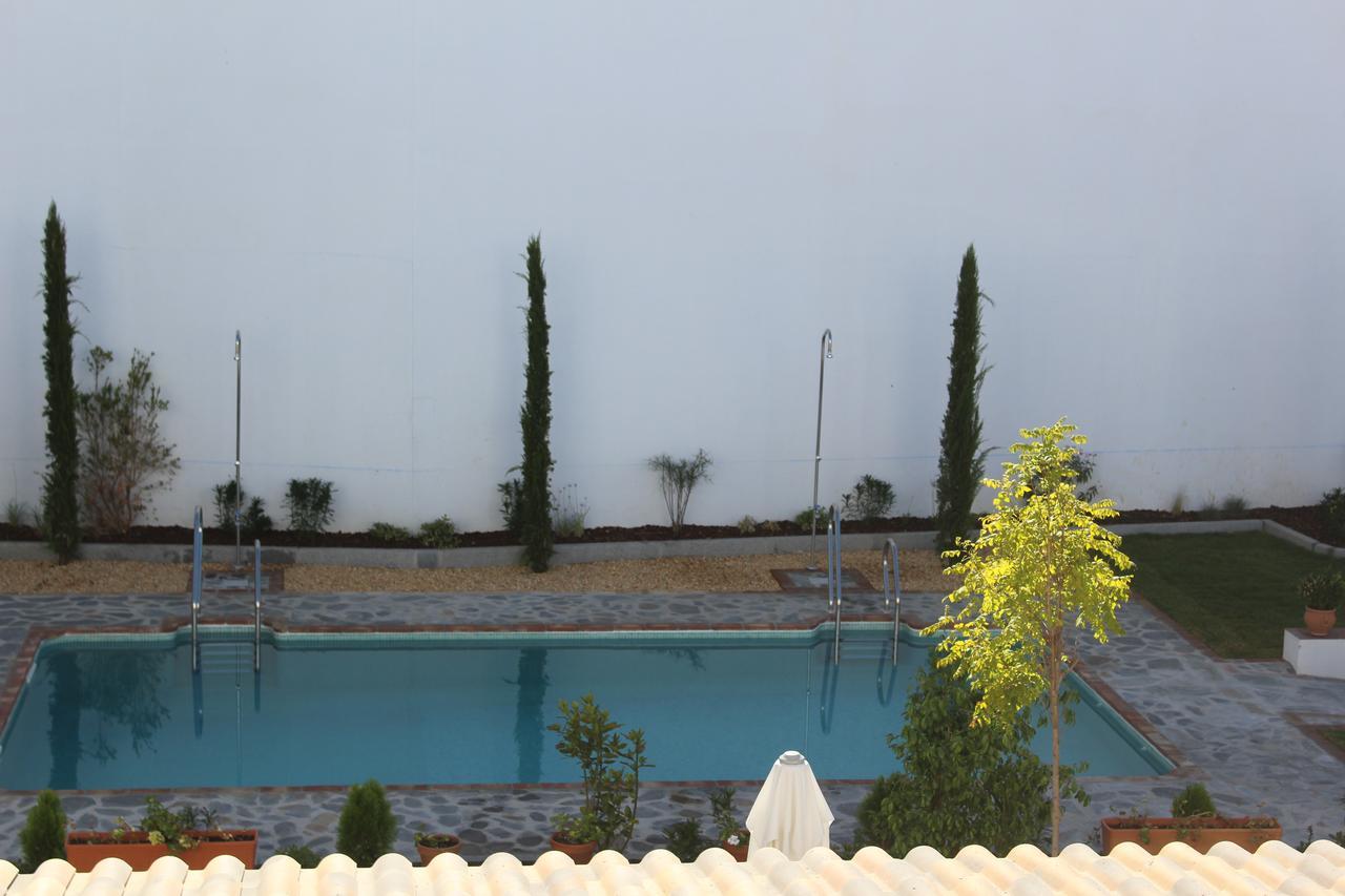 Hotel Entreolivos El Pedroso Luaran gambar