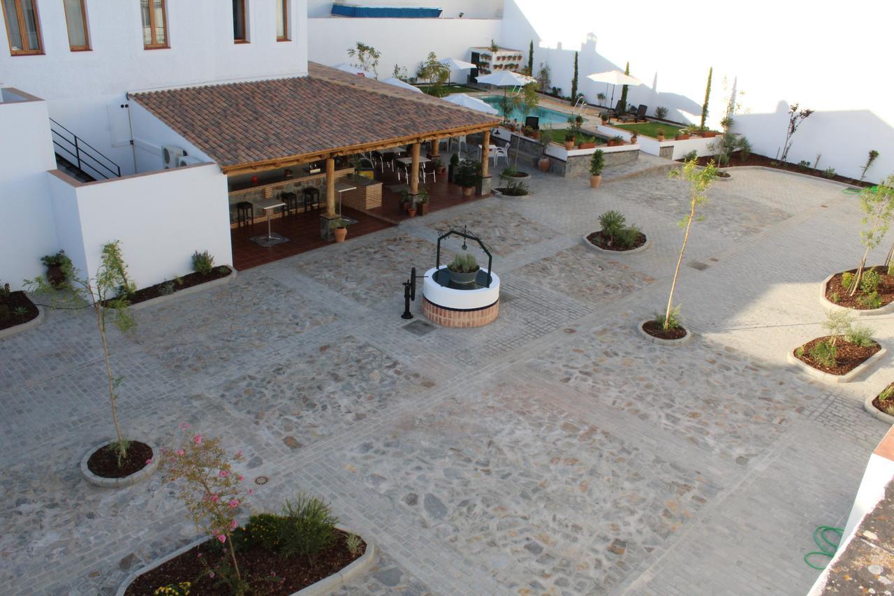 Hotel Entreolivos El Pedroso Luaran gambar