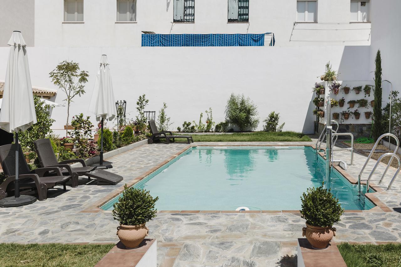 Hotel Entreolivos El Pedroso Luaran gambar